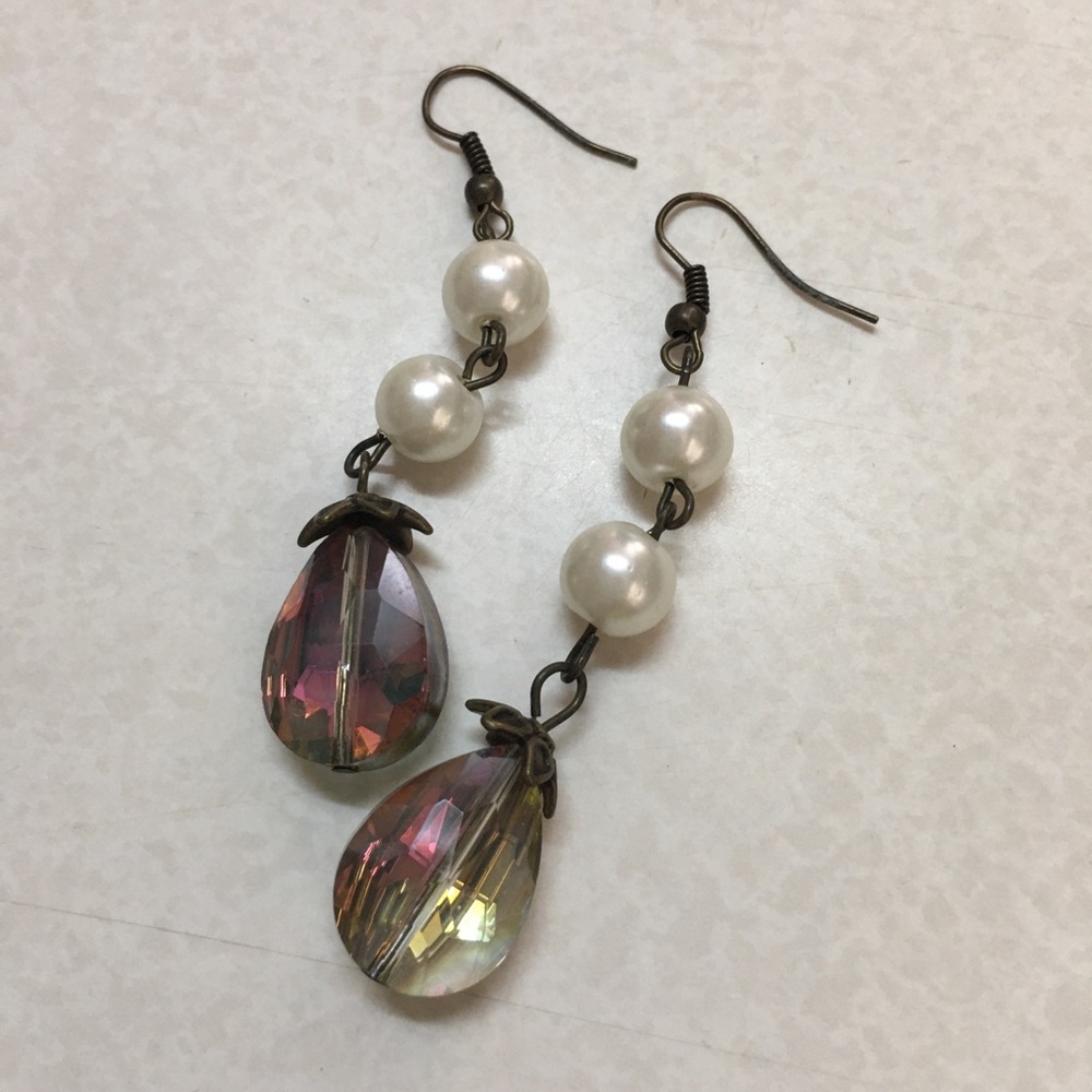 Pearl drop earrings